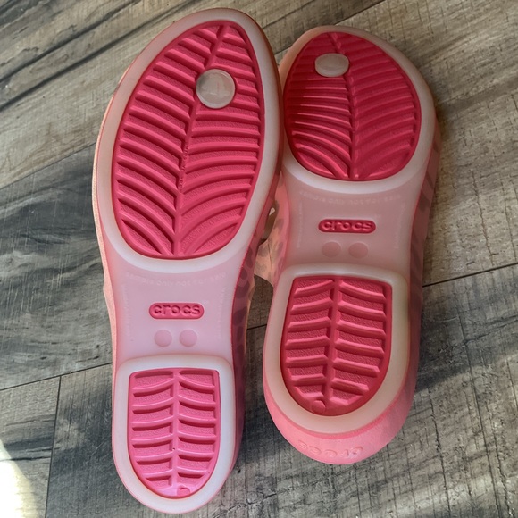 NWOT Crocs 203136 Rio Thong Flip Flops Comfort Sandals Coral Pink Leopard Sz 7 - Picture 5 of 11